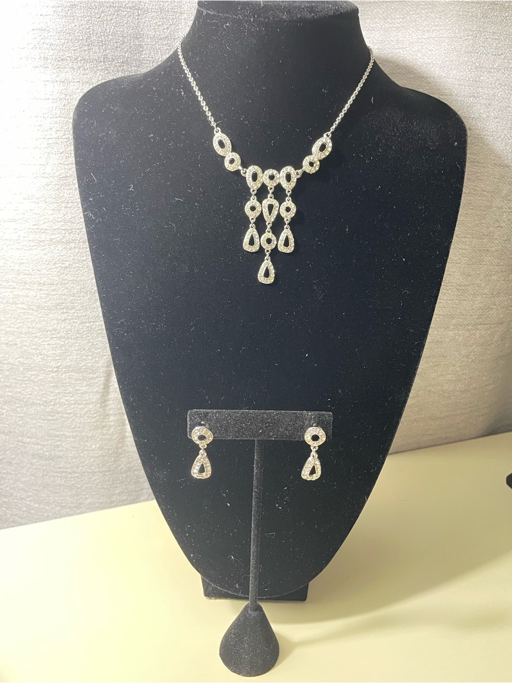 Silver Crystal Teardrop Necklace and Earrings Set - Silver Tone - Picture 3 of 13
